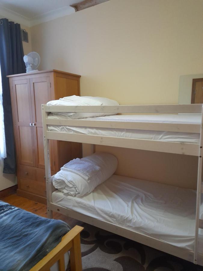 Bubblesbnb- 4 Bedroom House Ferienhaus London
