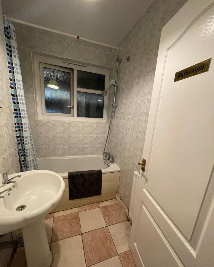 4 Bedroom Guest In The Heart Of Shoreditch Apartment