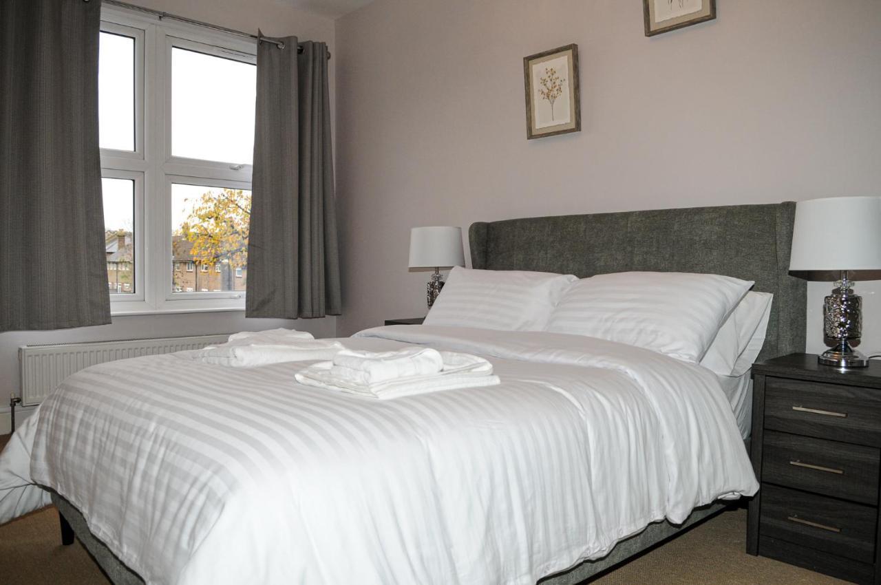 Apartment Luxury 5 Star - Parking, Garden, Nr Greater Metro Stations *