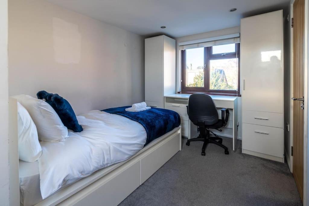 Cosy 3 Bedroom House In The Heart Of Brick Lane! Apartment London