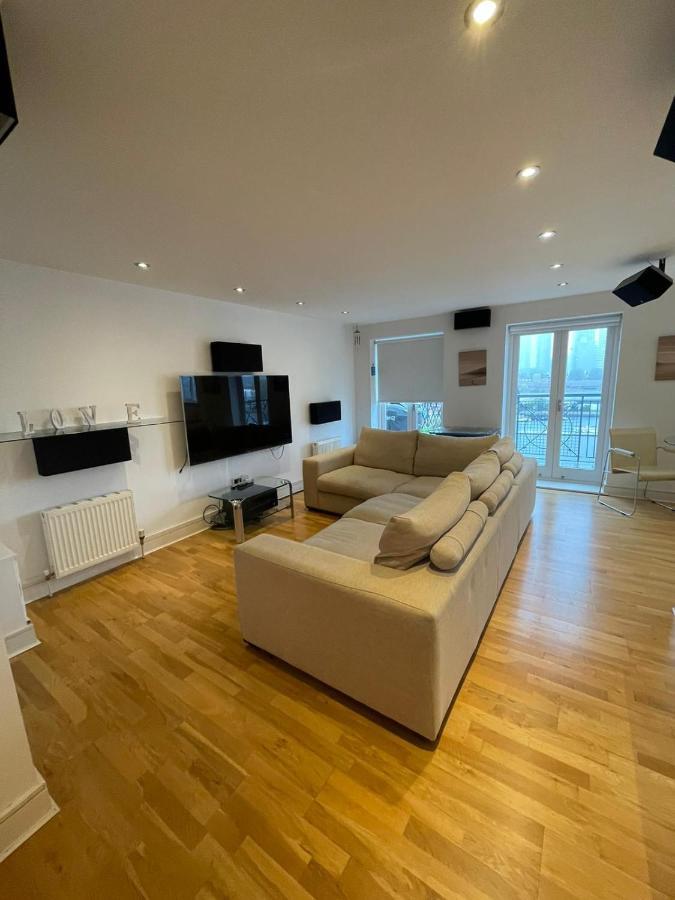 Laconic & Modern Close To Canary Wharf London