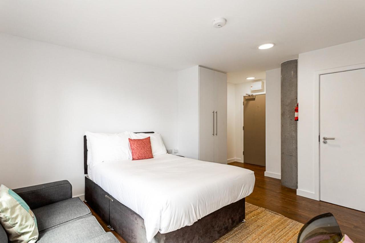 Apartment Chamber Street 14 London