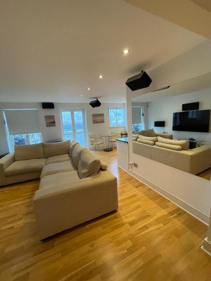 Laconic & Modern Close To Canary Wharf London
