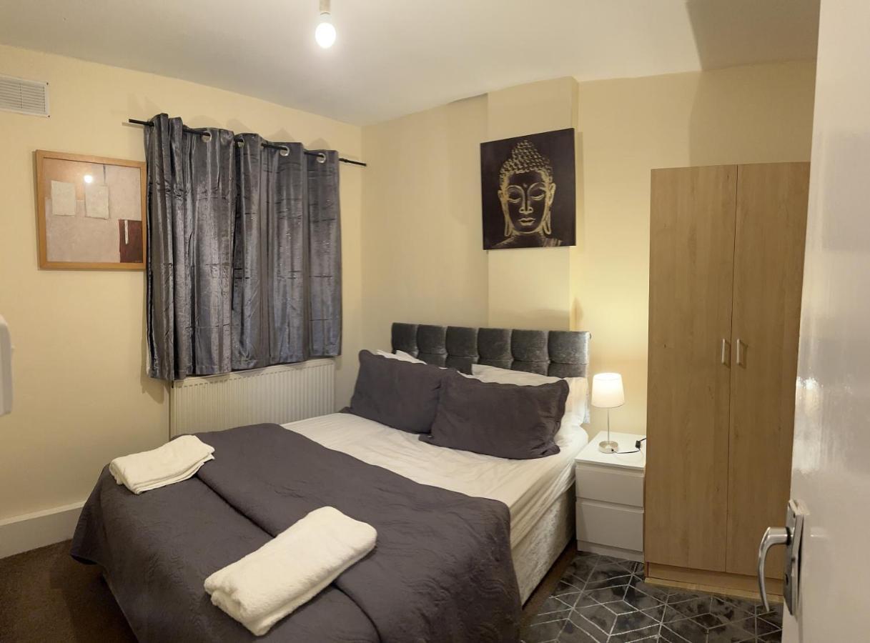 Apartamento Amazing And Lovely 2- Bedroom First Floor Flat