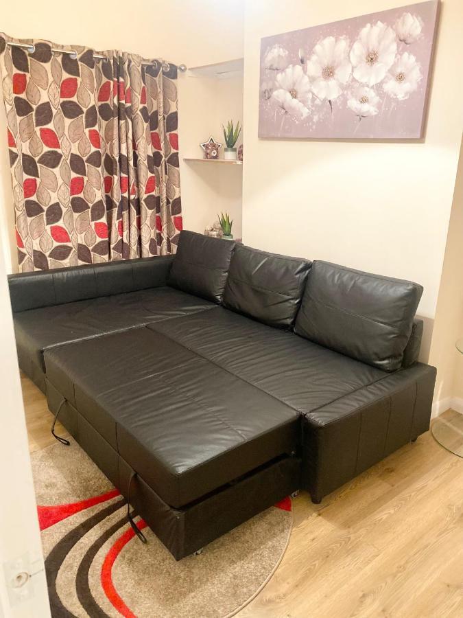 Canning Town Warms Cozy One Bedroom *
