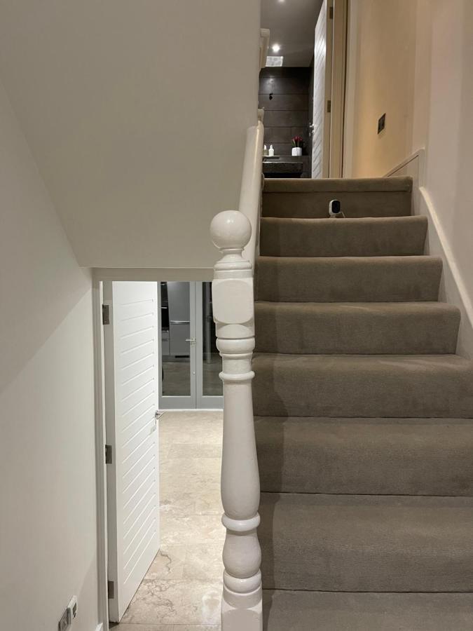 Casa de férias Spacious 4br, 2ba Londres