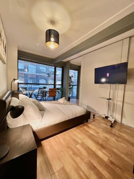 Apartamento 2bed Stratford With Easy Access To London, O2, Excel, Parking Nearby Londres