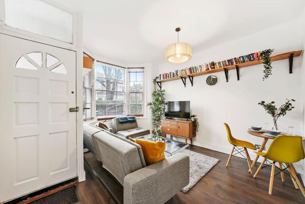 2 Bed Garden Flat Leyton Village Apartamento *