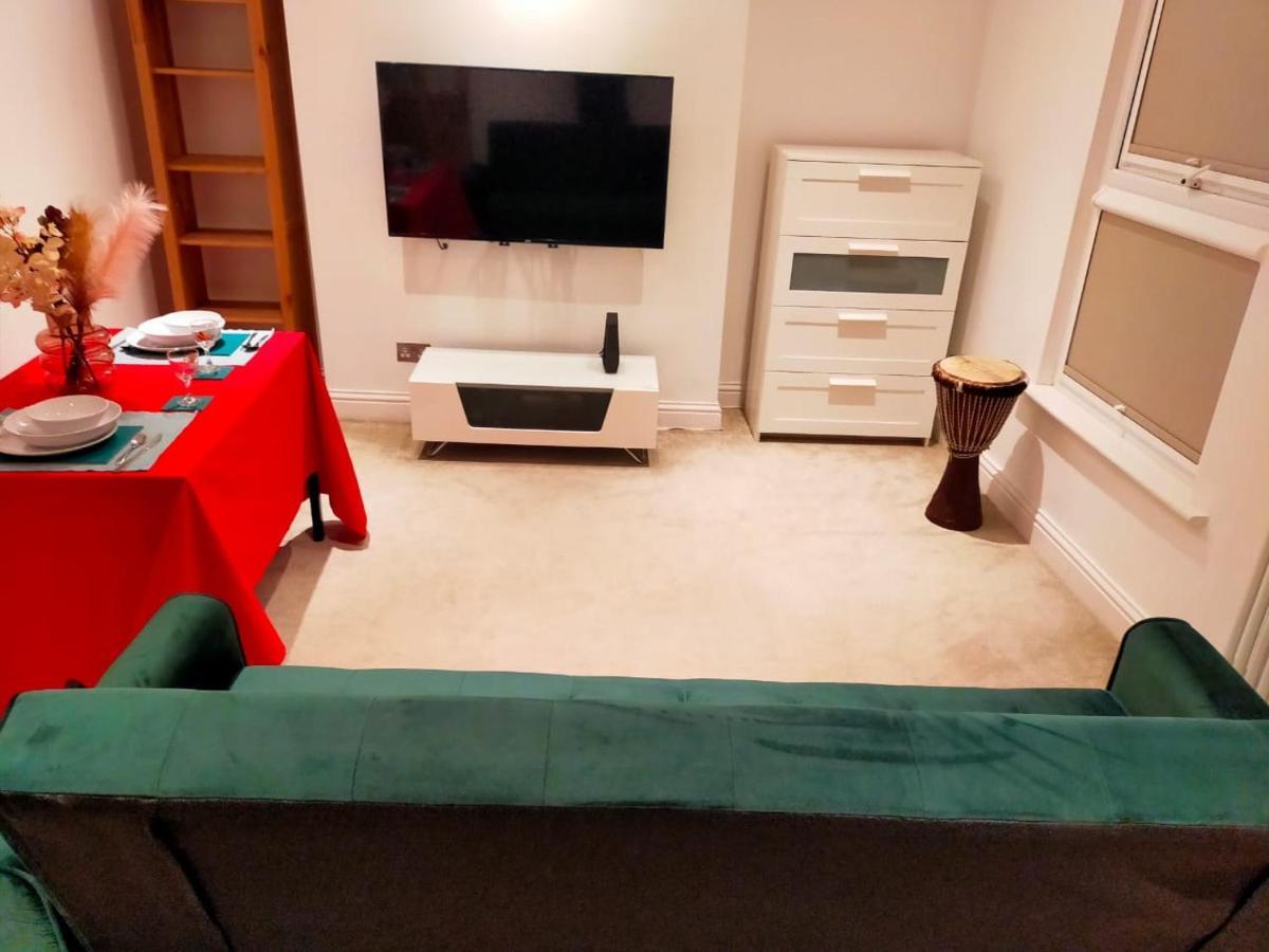 Fully-equipped Flat In The Of London. Apartamento *