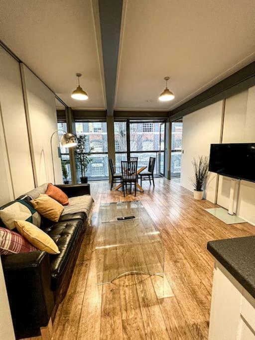 Apartamento 2bed Stratford With Easy Access To London, O2, Excel, Parking Nearby *