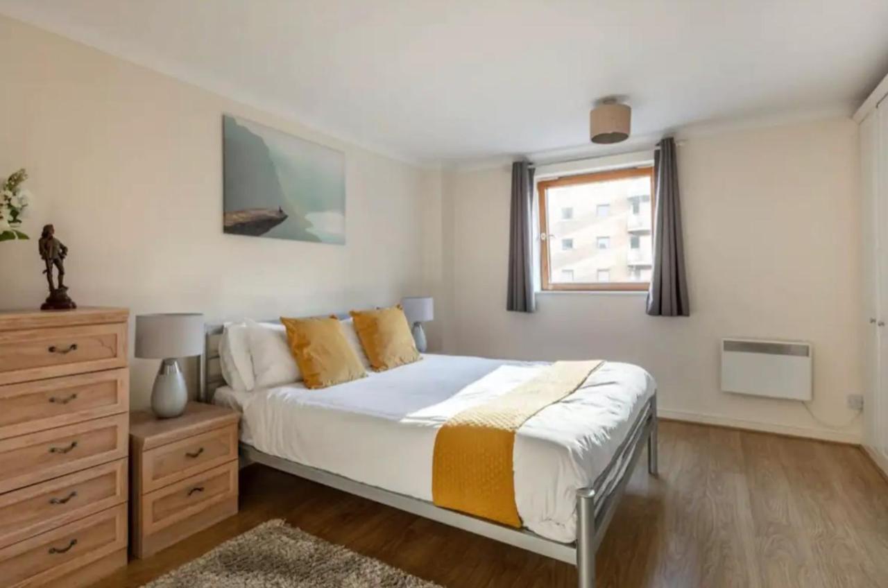 1 Bedroom Flat With Free Parking London