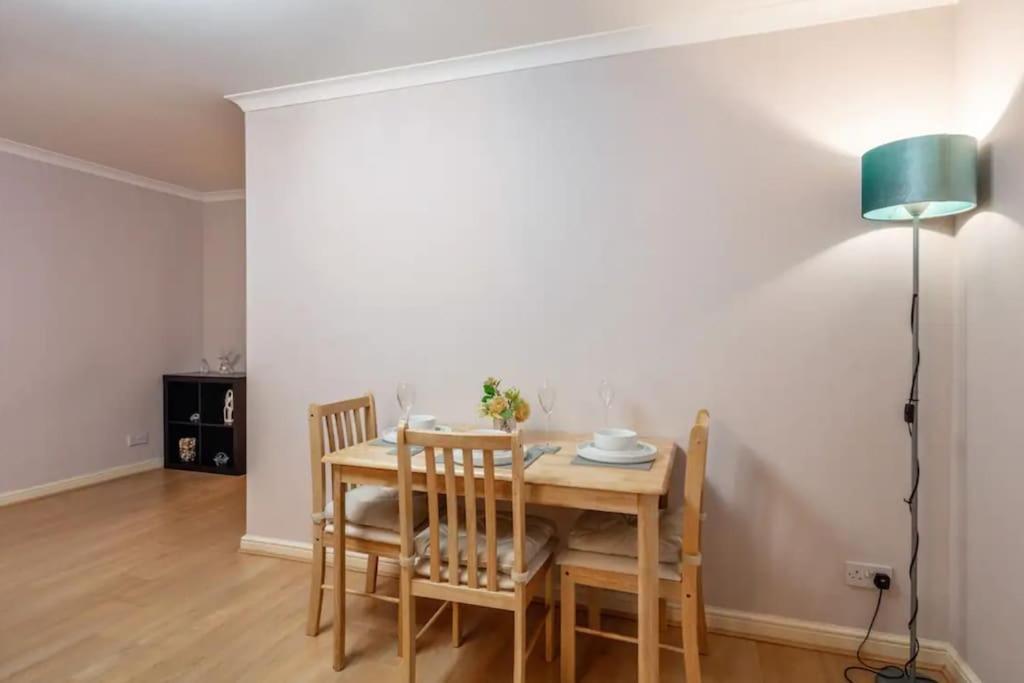 Apartment 1 Bedroom Flat With Free Parking London