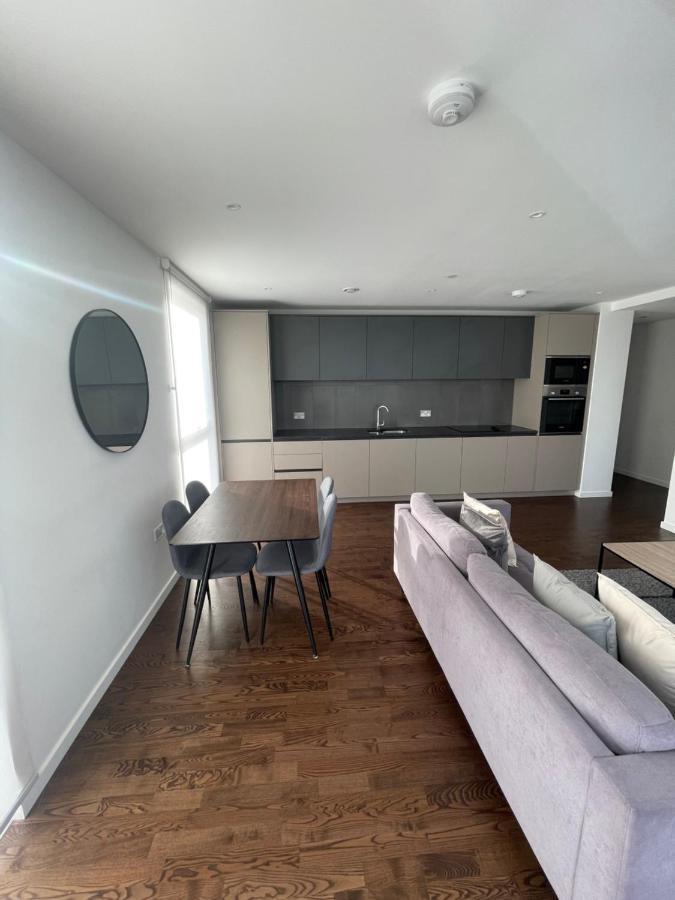 Immaculate 2bed In London- Views Londres