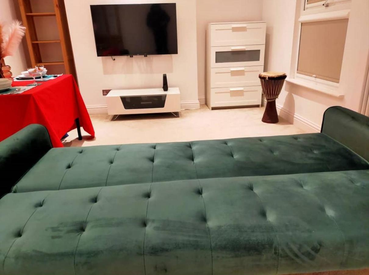 Fully-equipped Flat In The Of London. Apartamento Londres