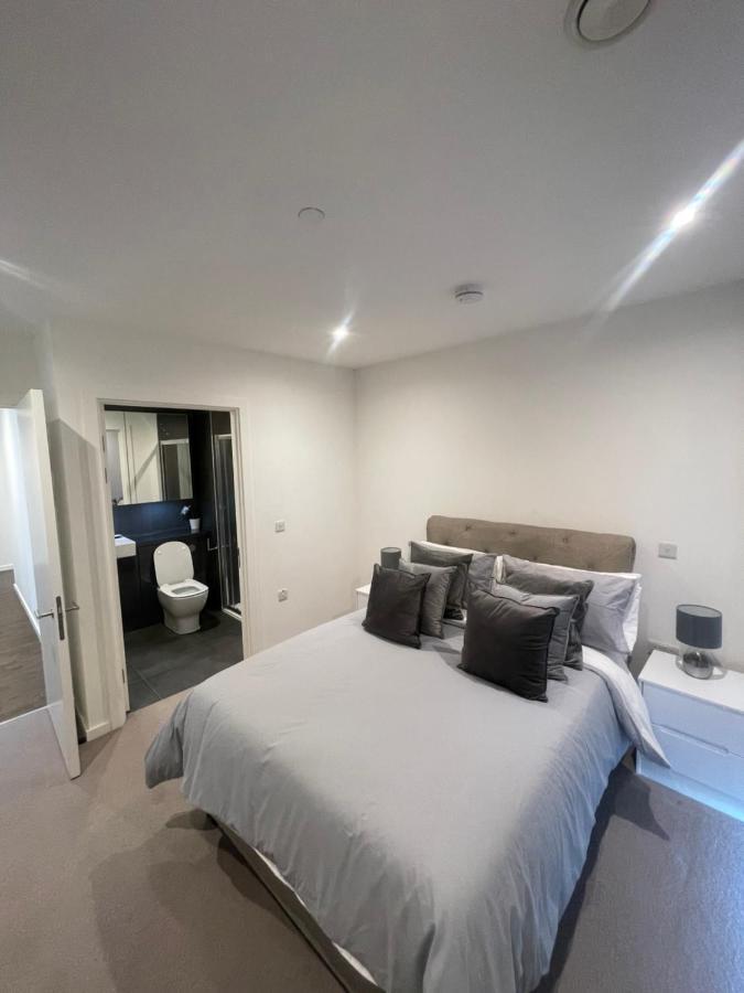 Apartamento Immaculate 2bed In London- Views Londres