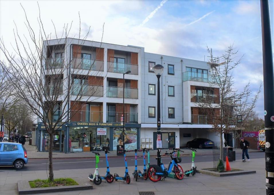 Apartment Stylish Peckham 10 Seconds From Station London
