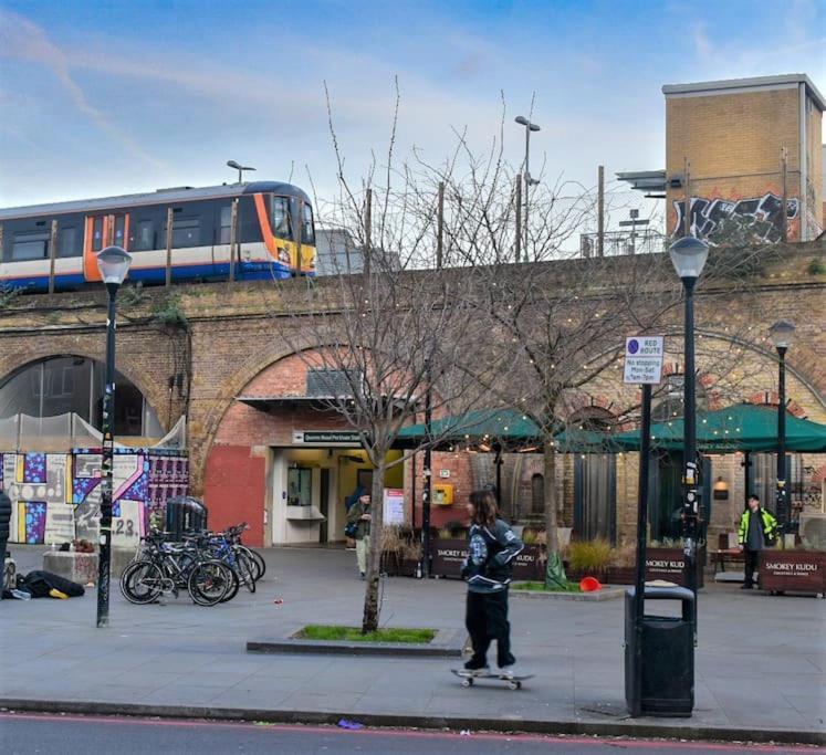 Stylish Peckham 10 Seconds From Station Apartment *