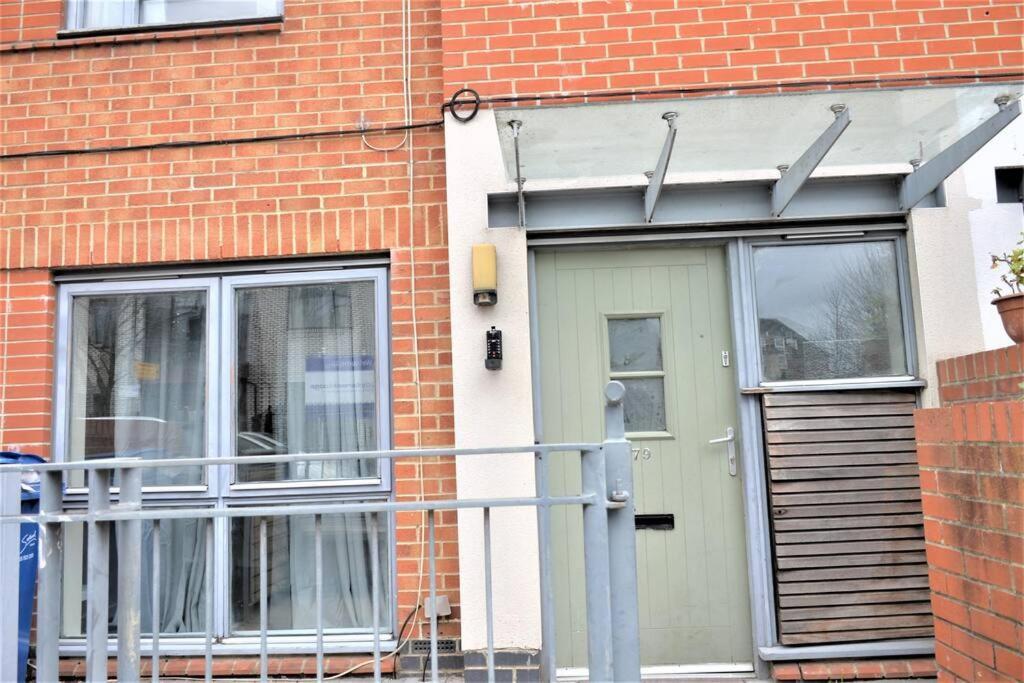 Casa de férias 4 Bedroom House Londres