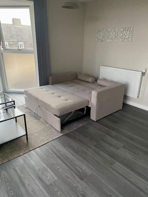 Apartment Modern 1-bedroom Close To City Airport *