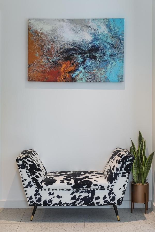 Luxury Spacious Flat With Communal Gardens And Parking Apartment