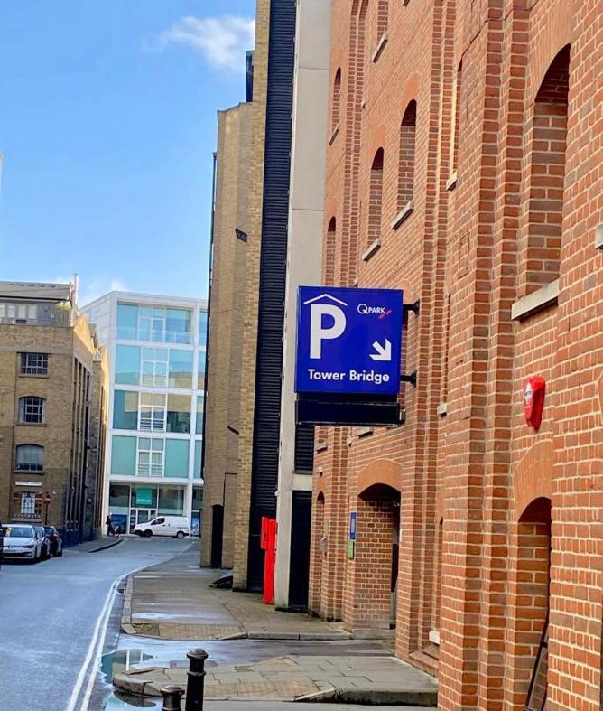 Perfect Location- 5 Minutes From Tower Bridge ! 8 Minutes Walk From Tube London