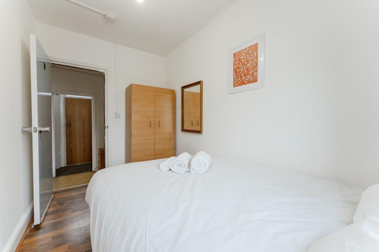 Casa de hóspedes Upton Park Bedrooms 25 Min To