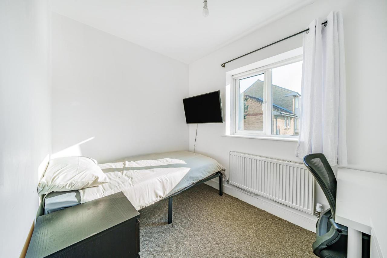 Entire House - Three Bed House In Peckham Apartment