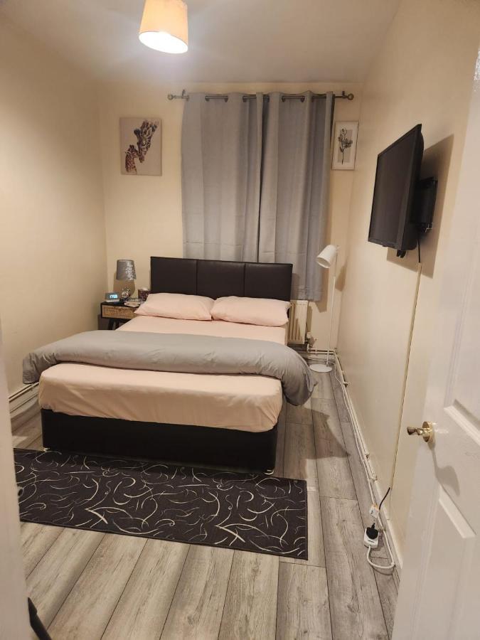 2-bedroom Flat In Cutty-sark, Greenwich ! Apartment