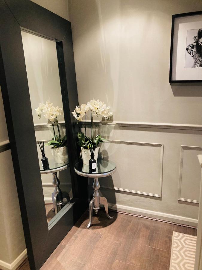 Stunning 1 Bed Garden Apartamento *