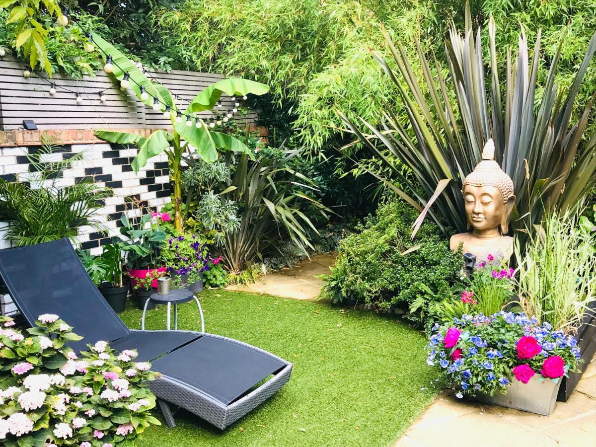 Stunning 1 Bed Garden Apartamento *