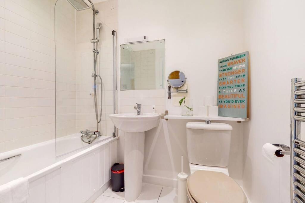 Apartamento Modernistic 2-bedroom Flat In Shadwell Londres