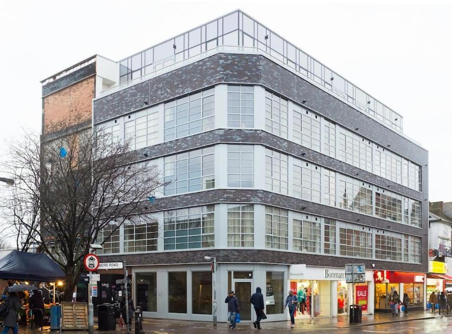 Modern & Stylish 1 Bedroom Flat Apartment *