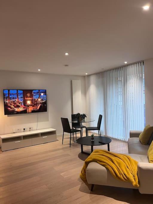 Apartamento Lovely 2 Bed In Royal Wharf *