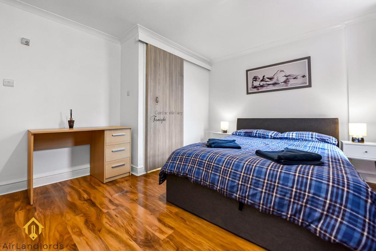 Charming River View 3 Bedroom In The Heart Of Apartamento