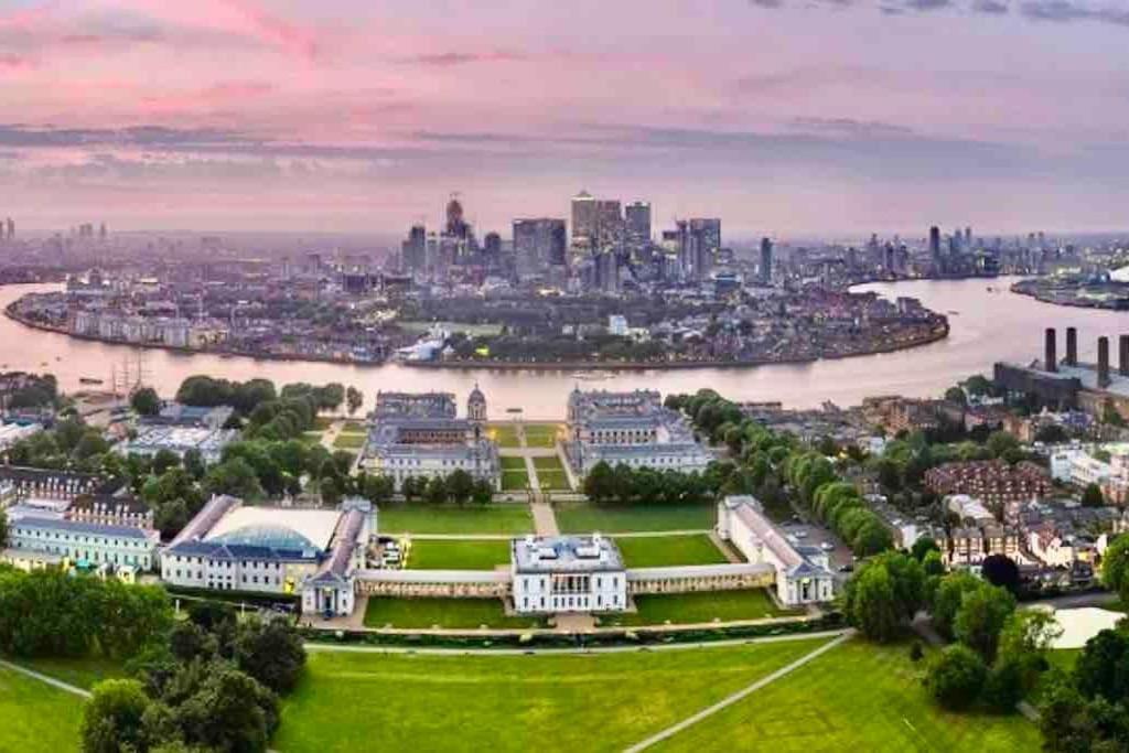Apartment Greenwich Luxury View London