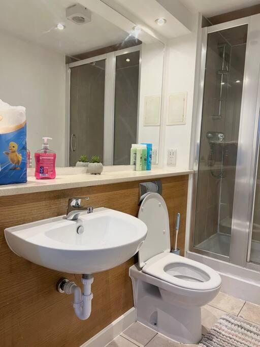 New Build 2 Bedroom With 2 Bath,