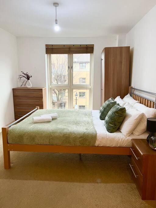 New Build 2 Bedroom With 2 Bath, *