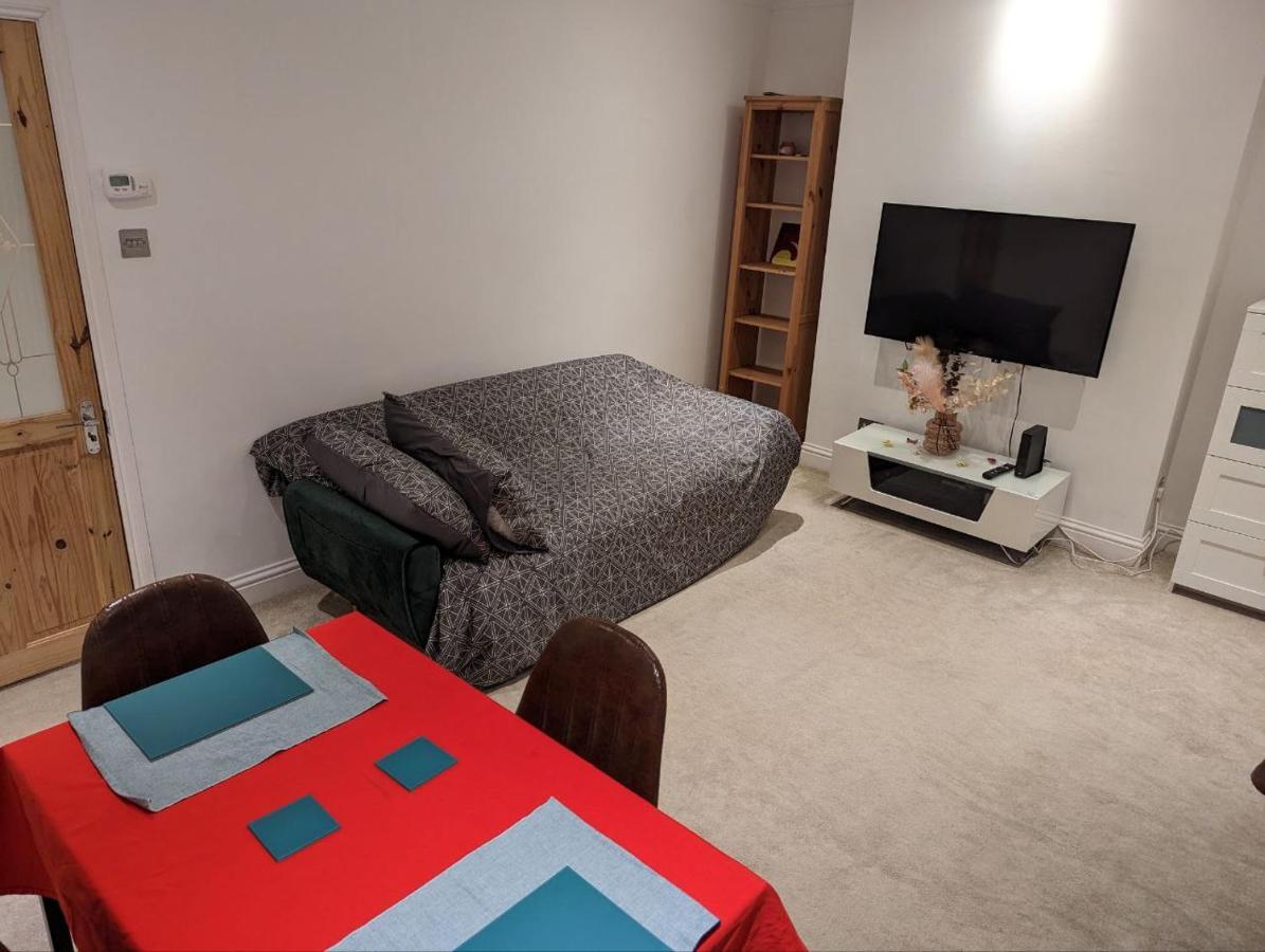 Fully-equipped Flat In The Of London. Apartamento Londres
