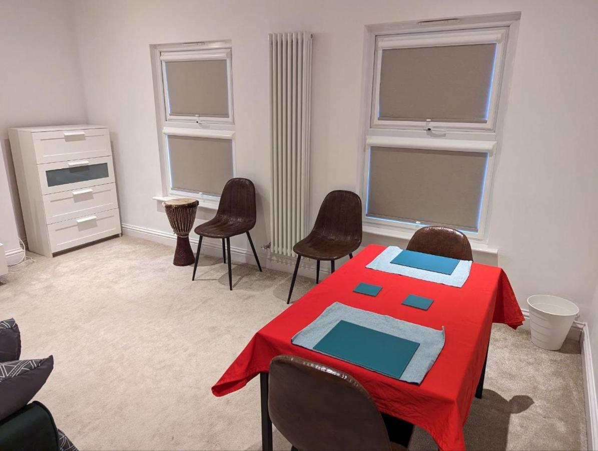Fully-equipped Flat In The Of London. Apartamento Londres