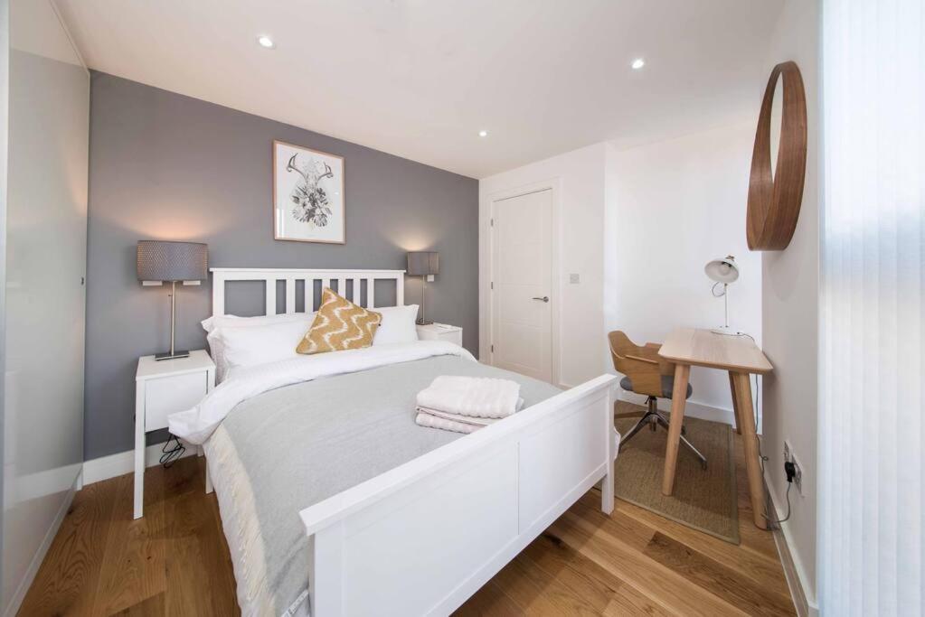 Apartment 7 Borough - Spacious 2-bed, 2-bath In Prime Location *