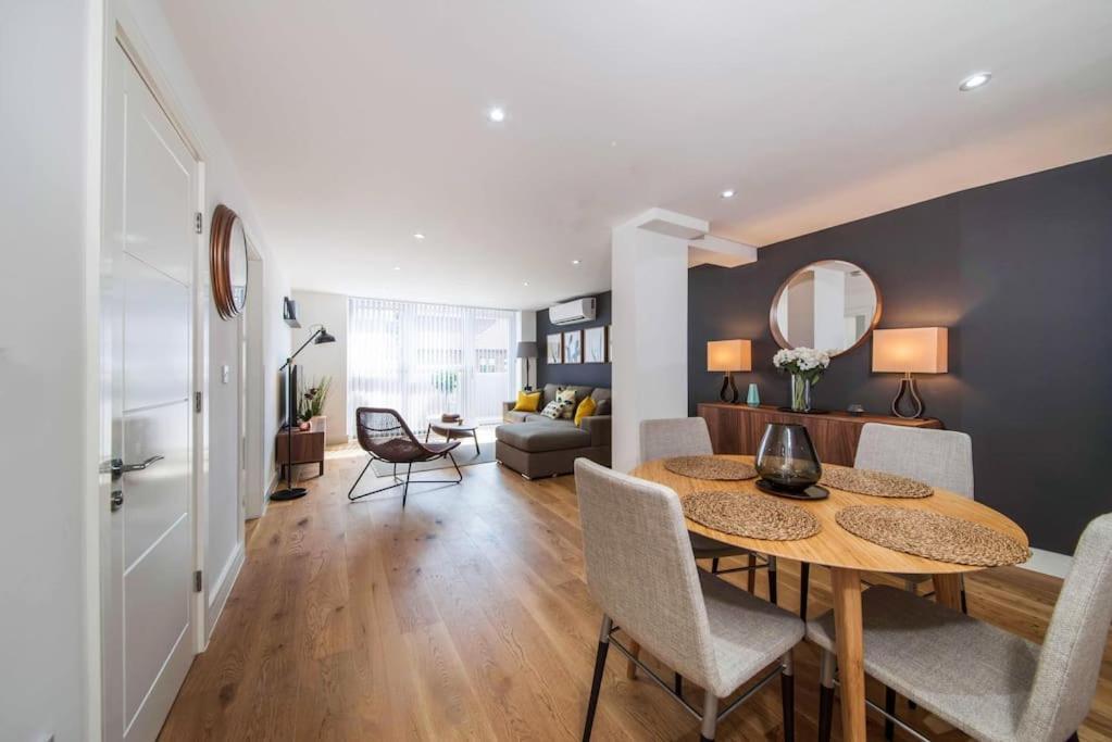 Apartment 7 Borough - Spacious 2-bed, 2-bath In Prime Location
