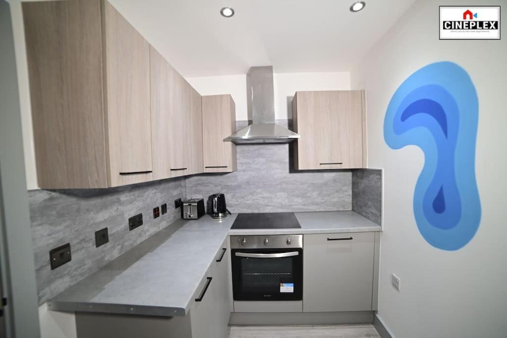 Business Leisure Professional Flat B Unit 2 Lewisham Wifi Netflix By Cineplex Short Lets & Serviced London