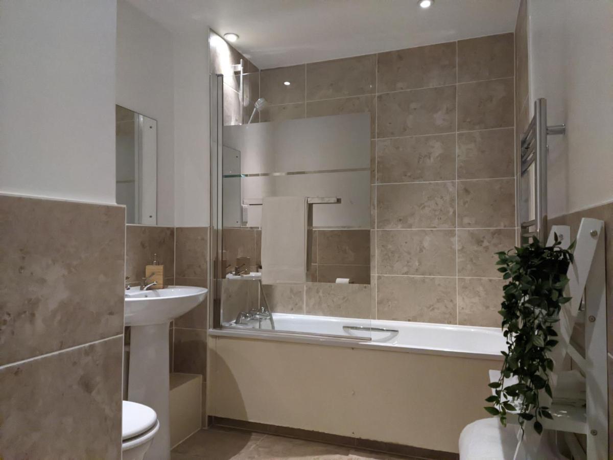 Stylish Peckham 10 Seconds From Station Apartment *