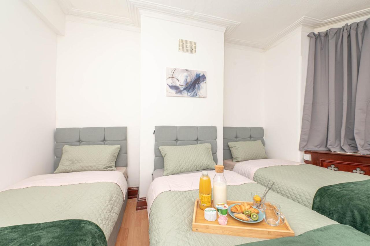Xtra Large 4 Bedroom House, Near Excel, And 5 Walk To Train Station Casa de férias *