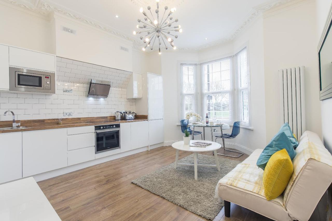 Maycourt Gem * London