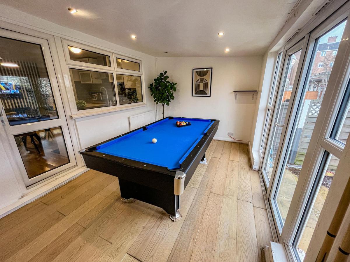 Swanky Townhouse In The Heart Of East Casa de férias Londres