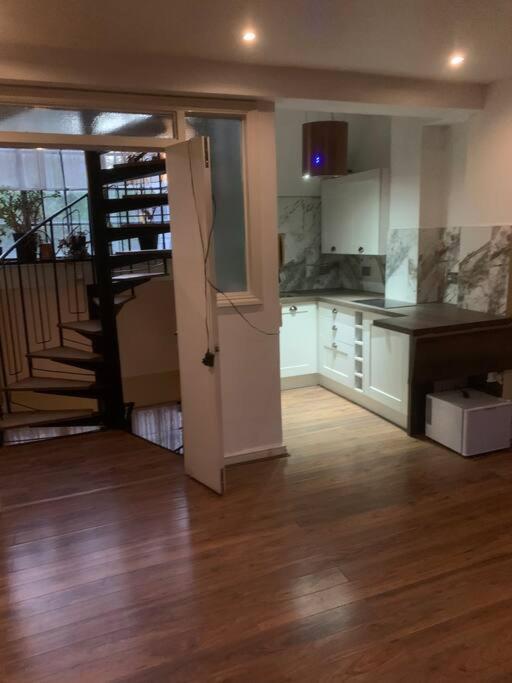 Cosy And Stylish 1bd-limehouse London