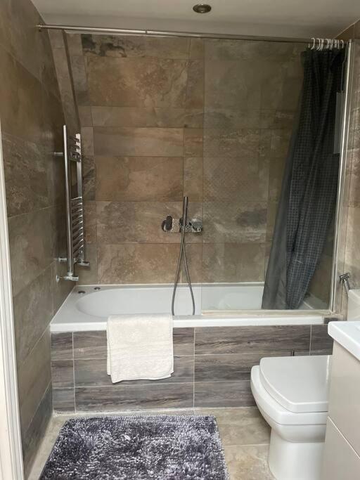 Cosy And Stylish 1bd-limehouse London