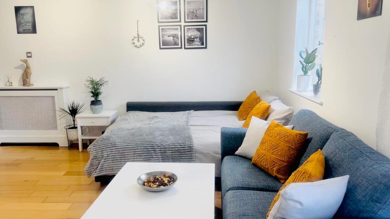 Canal View House: Of Oasis London