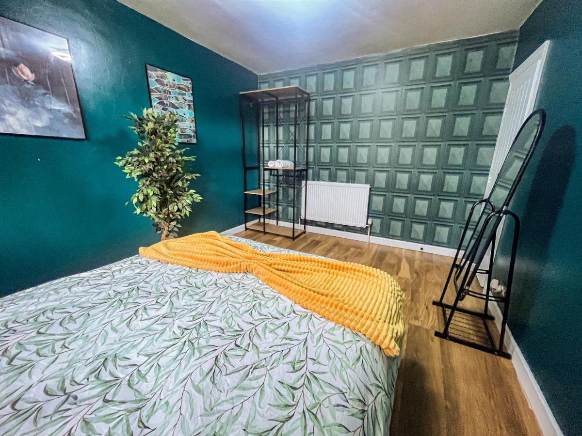 Swanky Townhouse In The Heart Of East Casa de férias Londres